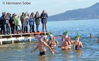 Velden Neujahrschwimmen im Casino Bad 20   Foto Hermann Sobe